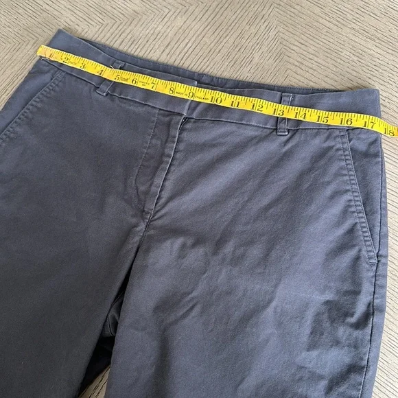 Ann Taylor LOFT - 10" Gray Tailored Women’s Bermuda Shorts - SZ 6 Julie/Curvy - Picture 4 of 9